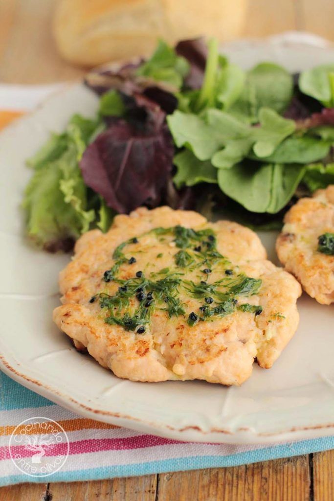 Hamburguesas de salmón y merluza. Receta paso a paso - Cocinando Entre  Olivos