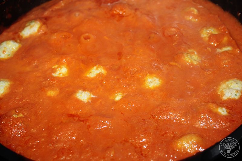 Albondigas de atun con tomate Receta www.cocinandoentreolivos.com (21)