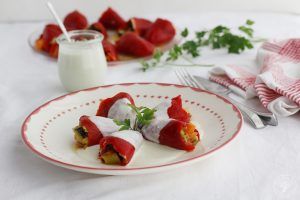 Pimientos Del Piquillo Rellenos De Verduras Y Salsa De Queso Roquefort ...