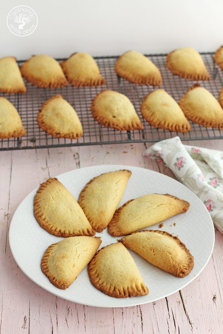 Robiols o Empanadillas de requesón mallorquinas - Cocinando Entre Olivos