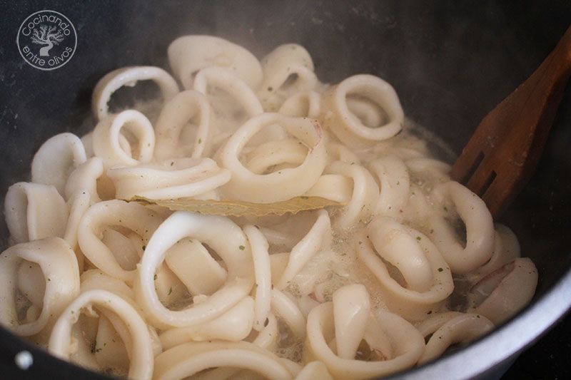 Calamares-en-salsa-de-almendras-receta-(23)