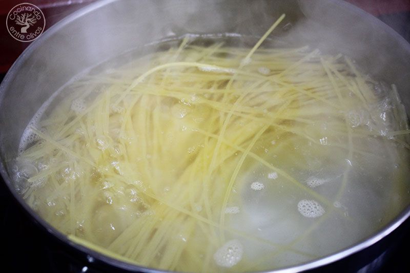 Espaguetis con calabaza y bacón