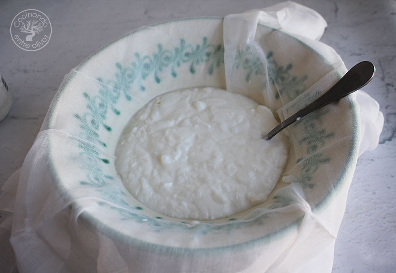 Labneh casero de yogur