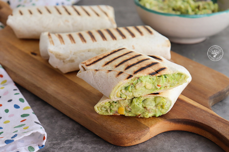 Burritos de pollo y aguacate