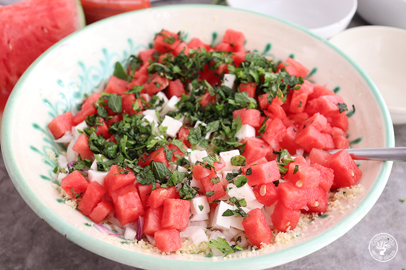 Ensalada de cous cous con sandia y queso fresco