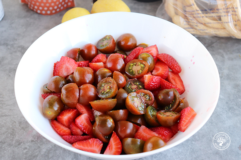 Ensalada de remolacha con fresas y tomate