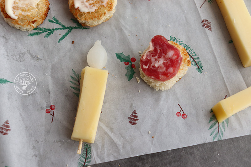 Velas navideñas de queso con fuet y cebollitas