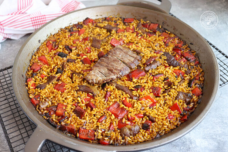 Arroz con presa ibérica y pimiento rojo