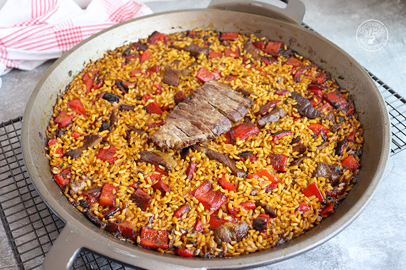 Arroz con presa ibérica y pimiento rojo