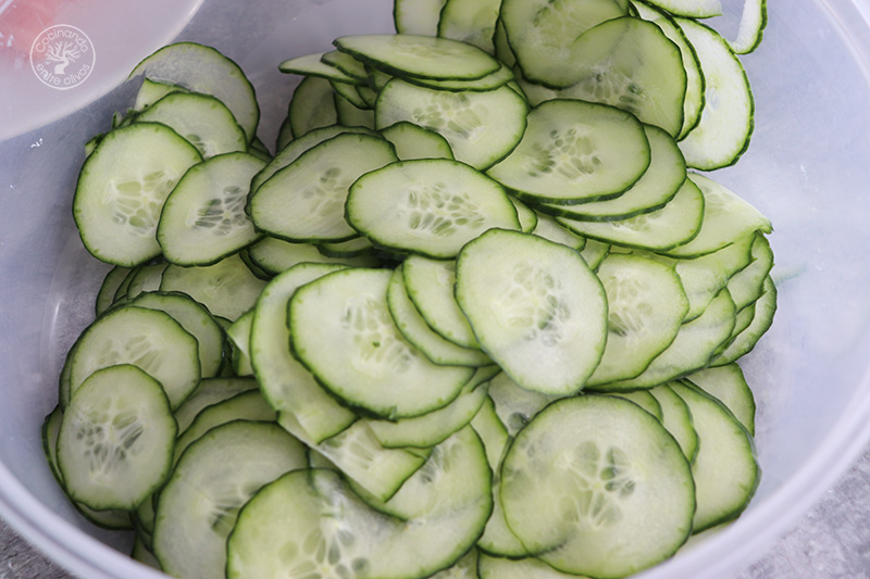 Ensalada viral de pepino y salmón